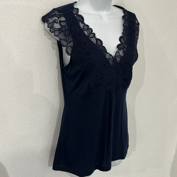 Banana Republic Top Size M - Picture 2 of 5